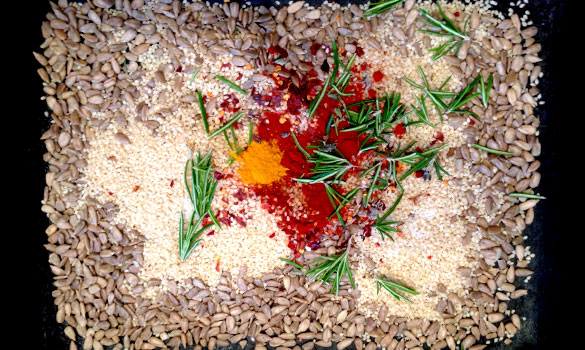 Toasted sesame, rosemary & chilli Sesame-spice