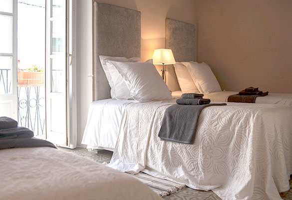 Tarifa Yoga holiday, bedroom Riad-Lolita,-family-suite