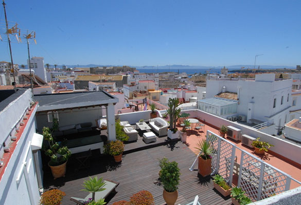 Tarifa yoga holiday, roof terrace Riad-Lolita,-terrace