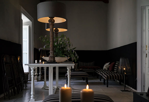 Tarifa Yoga Weekend, road sitting room Riad-Lolita,-upstairs-sitting-room